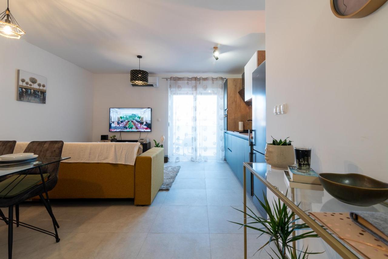 Kamarin Apartment Trogir Exterior photo
