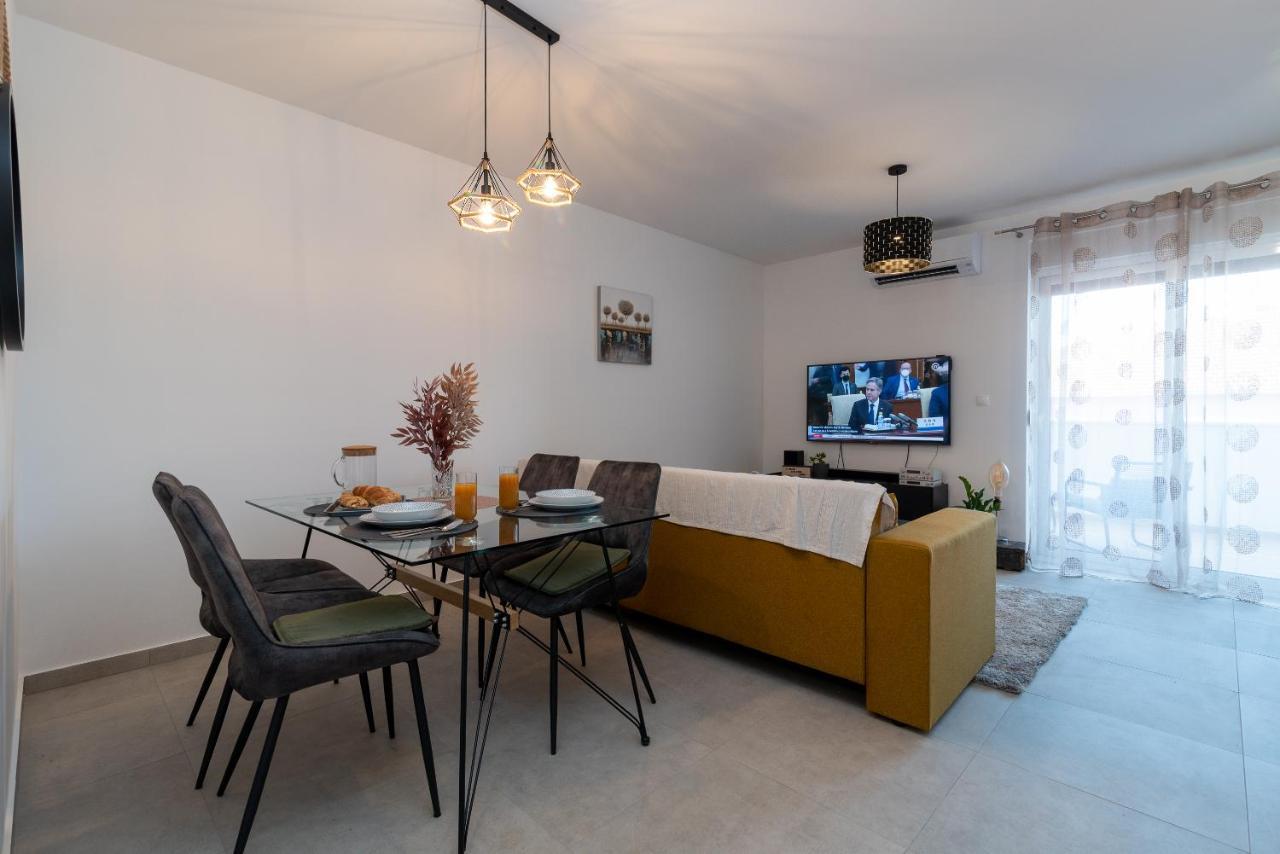 Kamarin Apartment Trogir Exterior photo