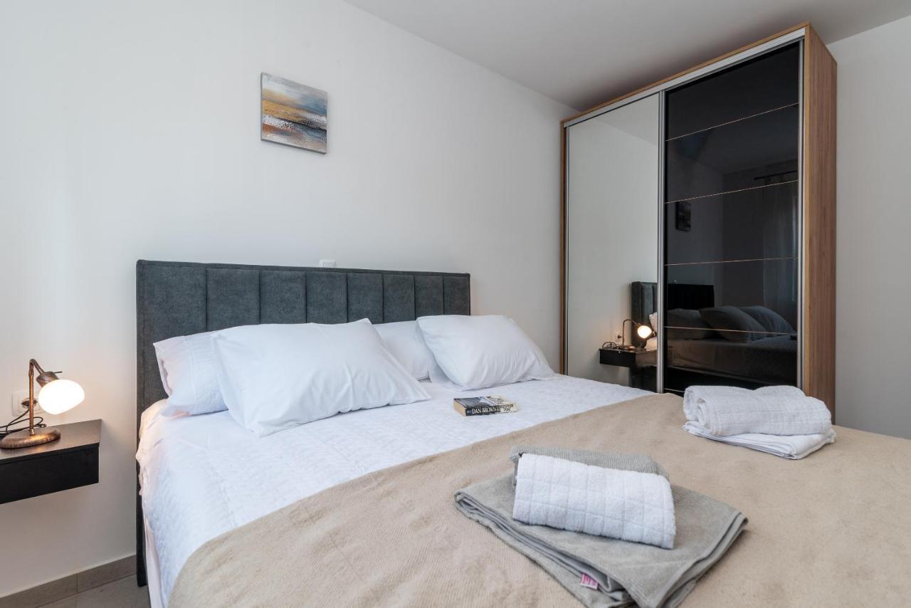 Kamarin Apartment Trogir Exterior photo